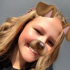 Meet your Posher, Felicity